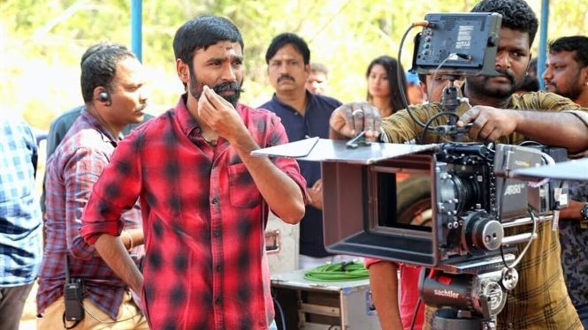 Dhanush shooting 1200